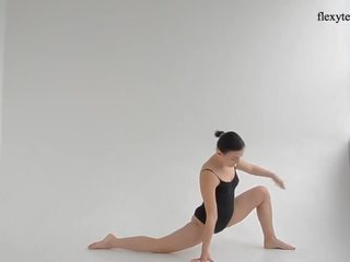 Super flexível quente gymnast dasha lopuhova porno vídeos