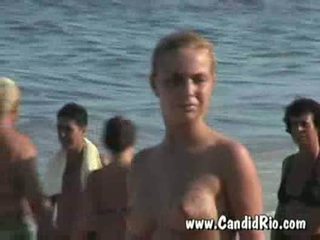 2 telanjang dada eropa babes hooking di copacabana pantai
