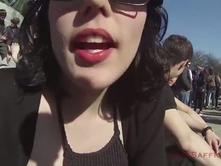 Masyarakat air mani berjalan di 420 - montreal sexplorations
