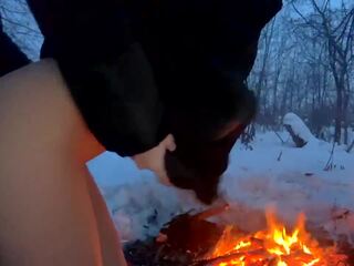 A guy in a punca jebemti v the winter s the požar: hd porno 80