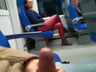 Stranger jerked i ssać mnie w the pociąg