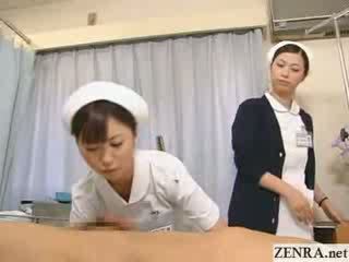 Jepang perawat practices her hj technique