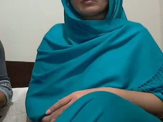 Sexy indický aunty s lover possing ji ňadra & p