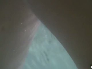 Amateur Electra Angel analed in jacuzzi