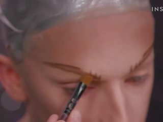 Miz cracker shows tema drag kuninganna makeup