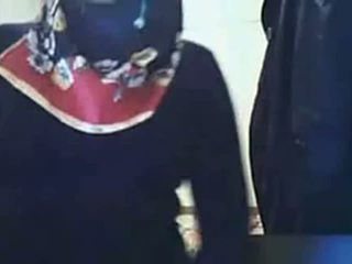 Video - hijab tüdruk näitamist perse edasi veebikaamera