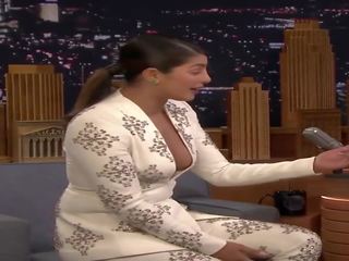 Priyanka chopra caliente edit completo hd - jimmy fallon con. | xhamster