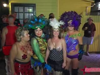 Quente sexy nu rua flashers key west fest p1